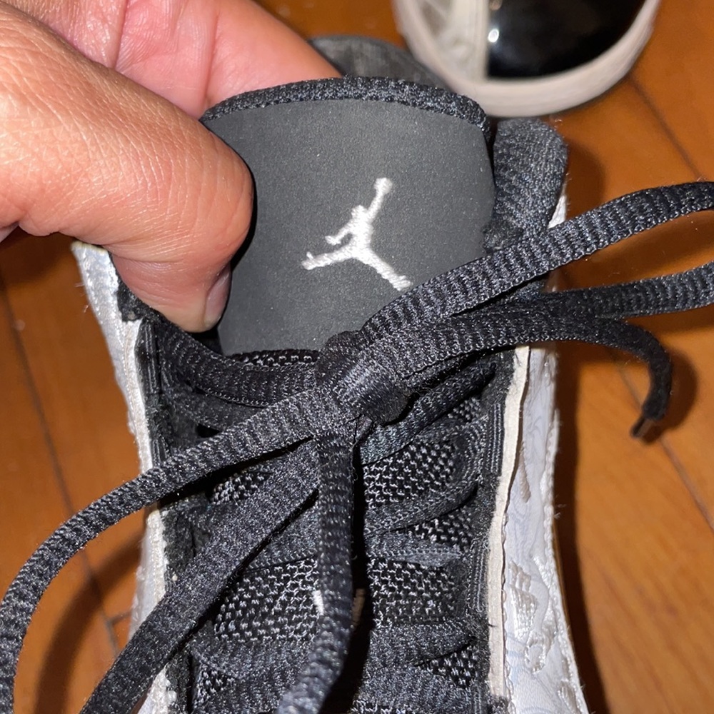 Jordan’s - Picture 4 of 4